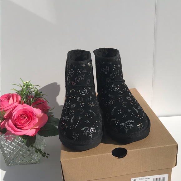 UGG Classic Zodiac Mini - Picture 5 of 8